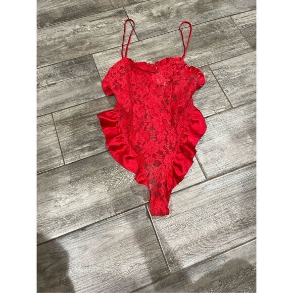Vintage Gold Label Victorias Secret Red Lace Bodysuit Size Medium - Picture 1 of 5